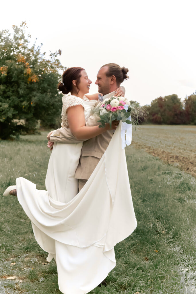 Hochzeitsfotografie einer standesamtlichen Trauung in Karlsruhe – Professionelle Aufnahmen, die den besonderen Moment festhalten.