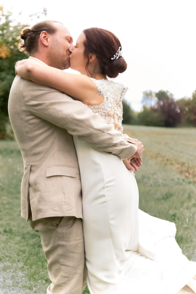 Standesamtliche Hochzeit in Karlsruhe – Professionelle Hochzeitsfotografie, die die besonderen Momente der Trauung im Standesamt einfängt.