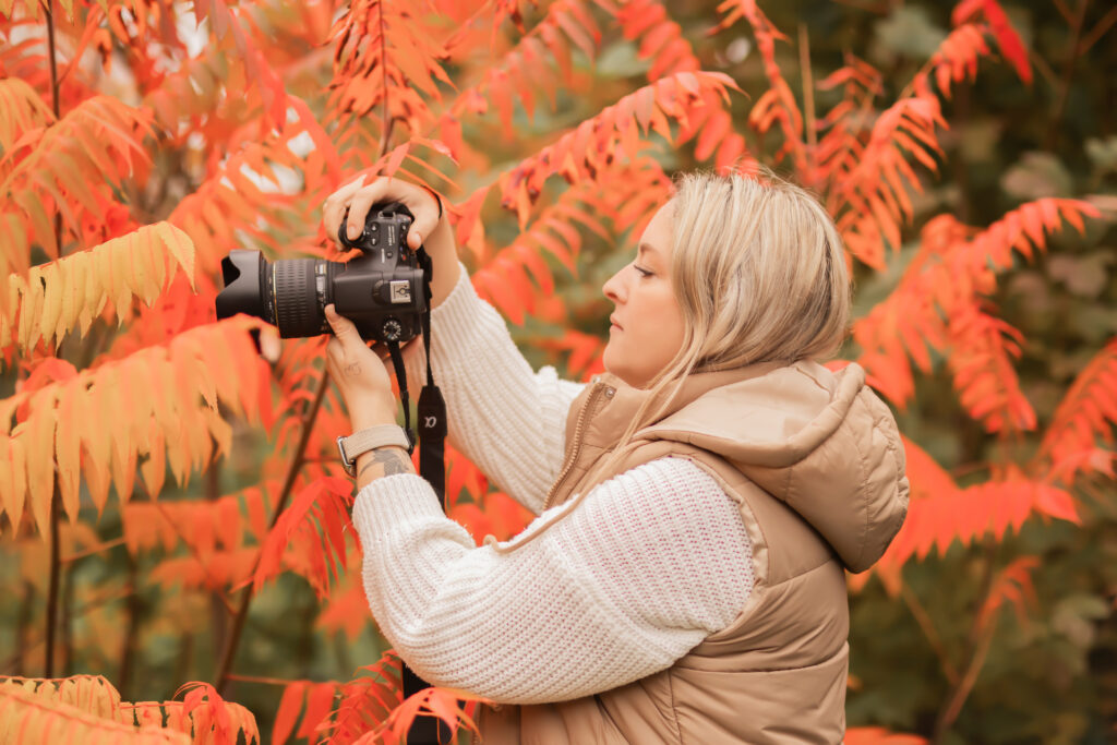 Business-Fotoshooting in Karlsruhe, Unternehmer oder Geschäftsinhaber in professionellem Outfit, vor einer modernen oder natürlichen Kulisse