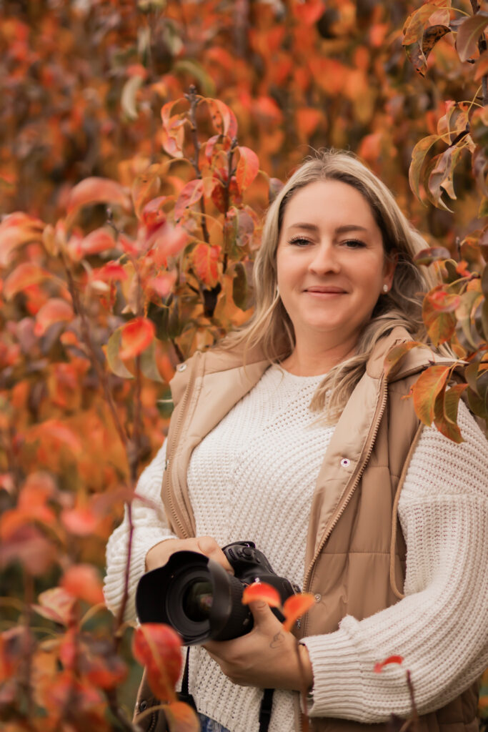 Business-Fotoshooting in Karlsruhe, Unternehmer oder Geschäftsinhaber in professionellem Outfit, vor einer modernen oder natürlichen Kulisse.