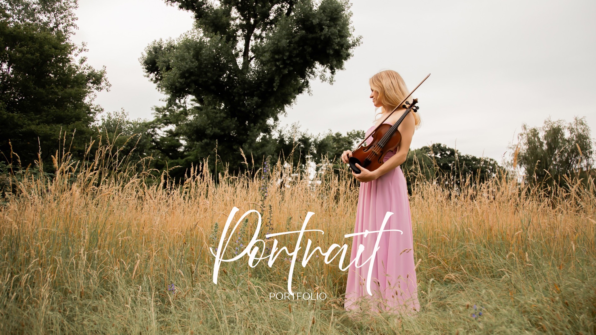 „Business Portraitfotografie Karlsruhe – professionelle und authentische Portraits von Anna Gerwig im Studio oder vor Ort“